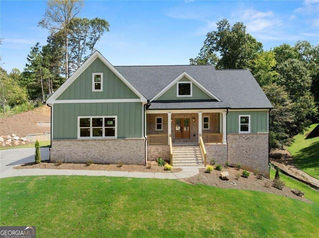 4 bedroom, 3.5 bathroom, 2,579 sq ft single family residence for sale at 3109 Winding Lake Court, Gainesville, GA 30504 — photo 1 of 43