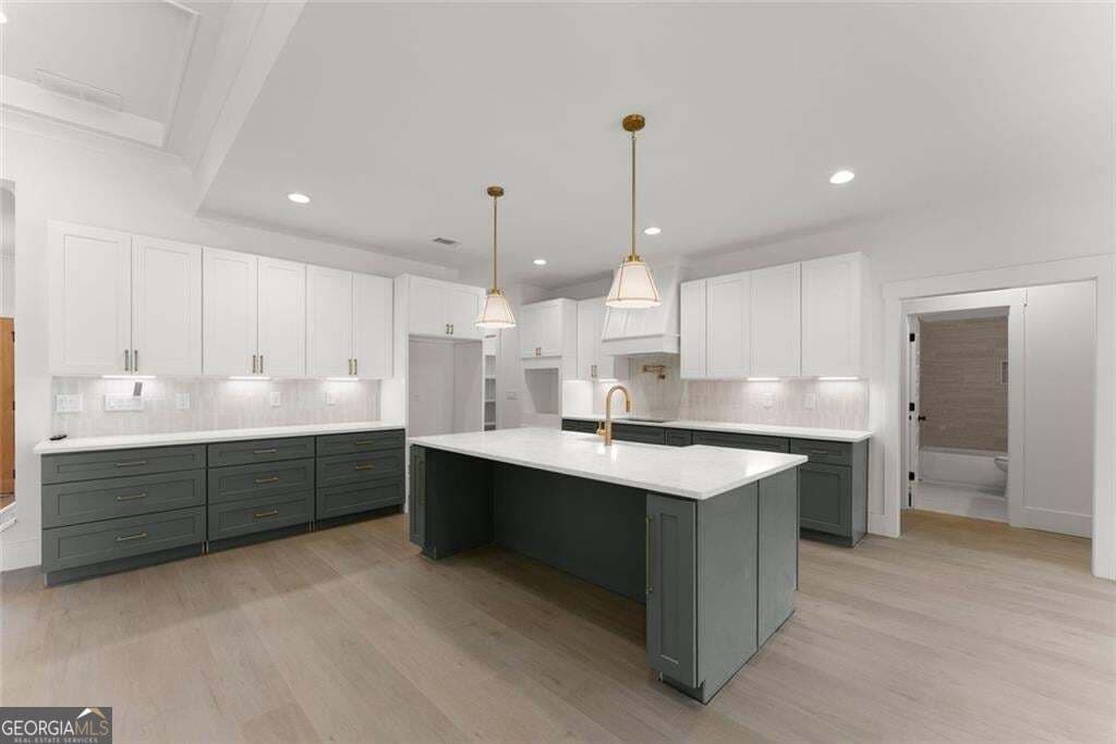4 bedroom, 3.5 bathroom, 2,579 sq ft single family residence for sale at 3109 Winding Lake Court, Gainesville, GA 30504 — photo 9