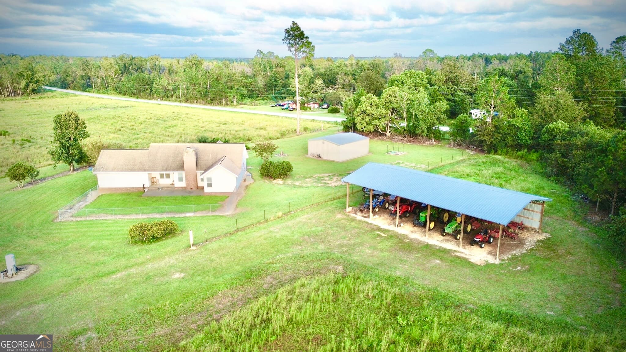 3 bedroom, 2 bathroom, 1,508 sq ft single family residence for sale at 1678 Broxton Highway, Hazlehurst, GA 31539 — photo 7