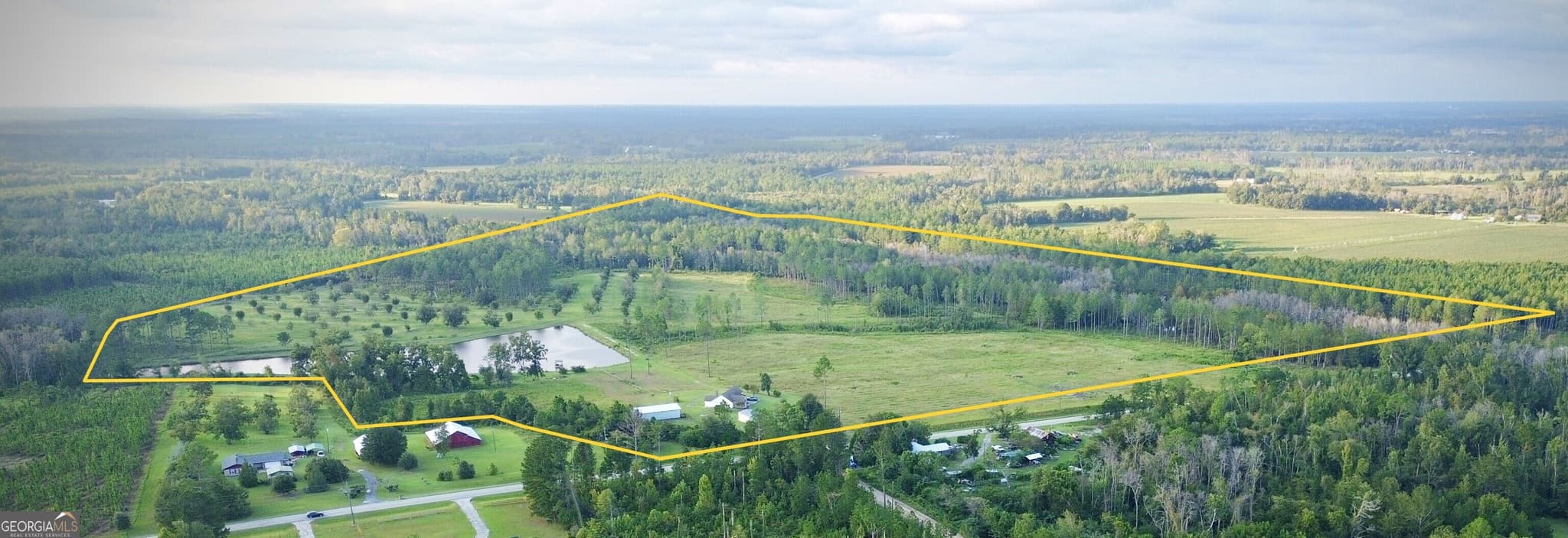 3 bedroom, 2 bathroom, 1,508 sq ft single family residence for sale at 1678 Broxton Highway, Hazlehurst, GA 31539 — photo 5