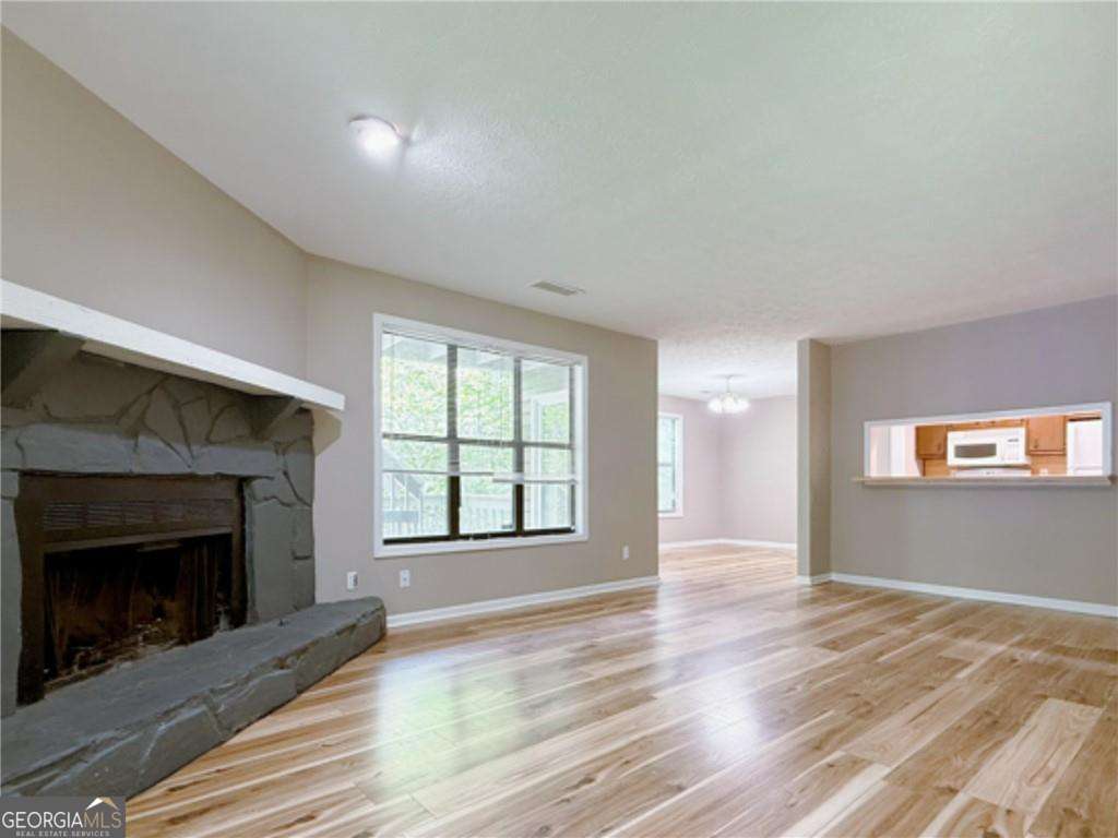 multi family,triplex for sale at 2885 Lakemont Drive, Marietta, GA 30060 — photo 3