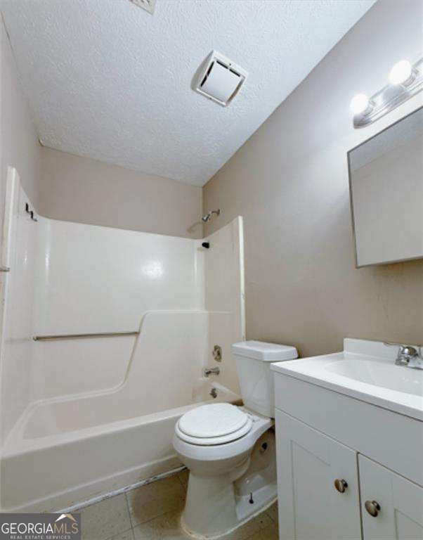multi family,triplex for sale at 2885 Lakemont Drive, Marietta, GA 30060 — photo 4