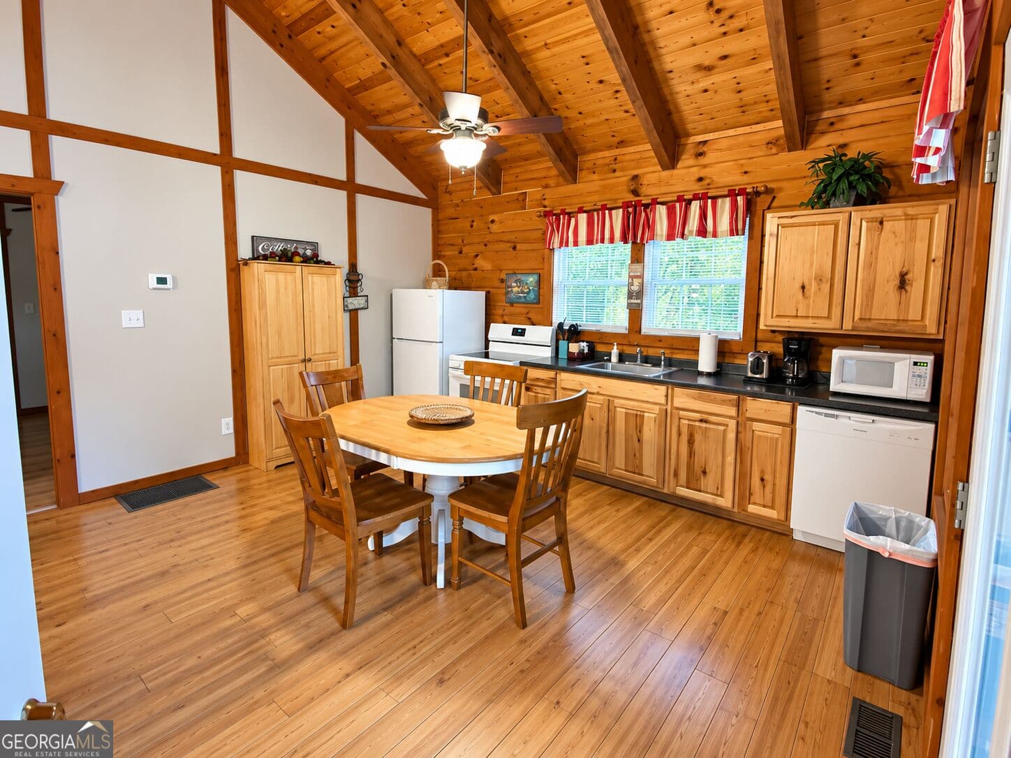 2 bedroom, 2 bathroom, 960 sq ft cabin,single family residence for sale at 324 Heavenly Ridge, Sautee Nacoochee, GA 30571 — photo 8