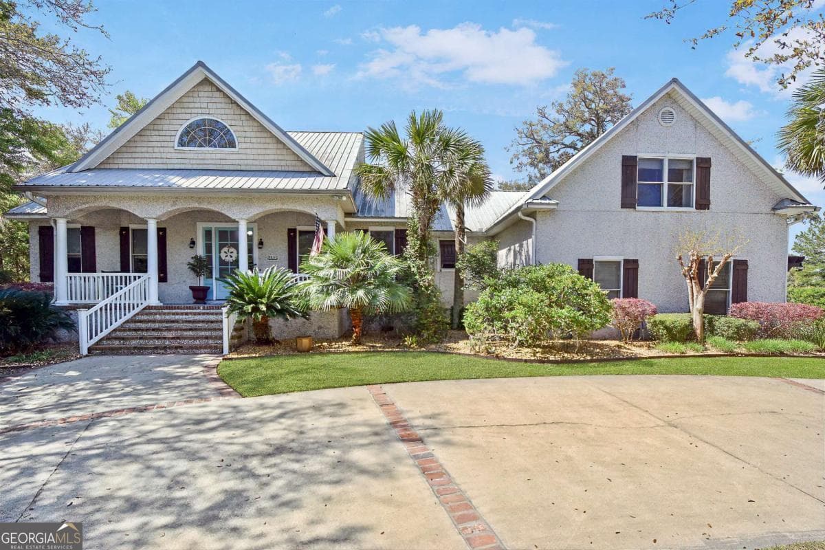 4 bedroom, 3.5 bathroom, 3,024 sq ft single family residence sold at 230 Harbor Pointe Drive, Brunswick, GA 31523