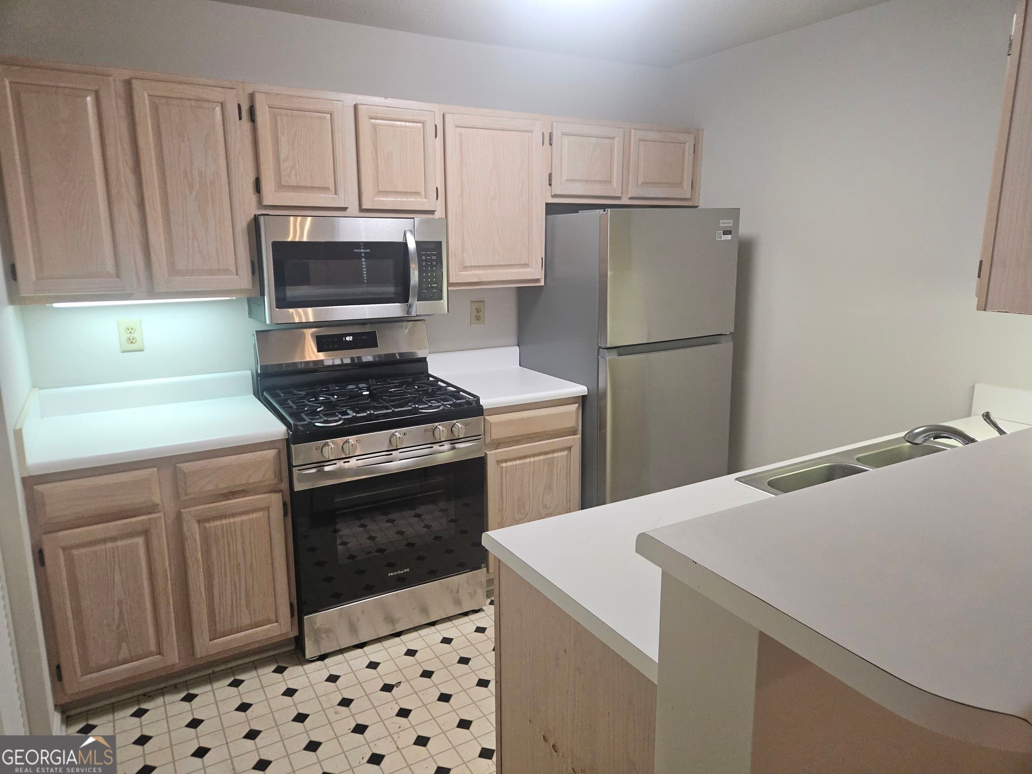 2 bedroom, 2 bathroom condominium for rent at 1391 Keys Crossing Drive, Atlanta, GA 30319 for $1,895 a month — photo 6