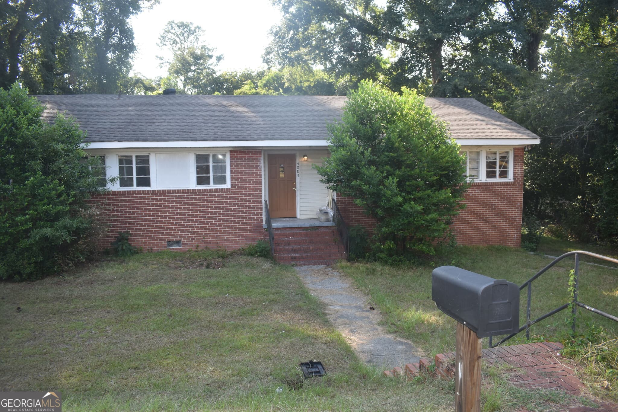 3 bedroom, 1 bathroom, 1,412 sq ft single family residence for sale at 4085 Marse Allen Road, Macon, GA 31206