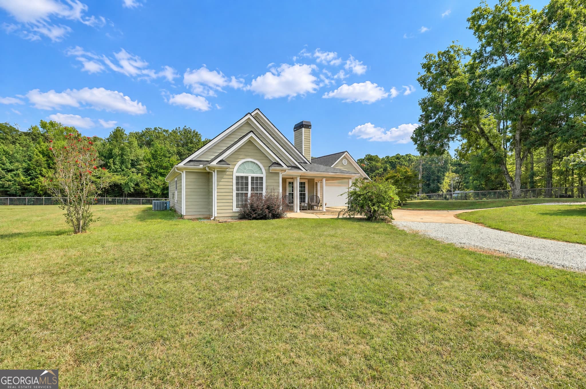 3 bedroom, 2 bathroom, 1,457 sq ft single family residence for sale at 1720 Highway 92, Fayetteville, GA 30215 — photo 5