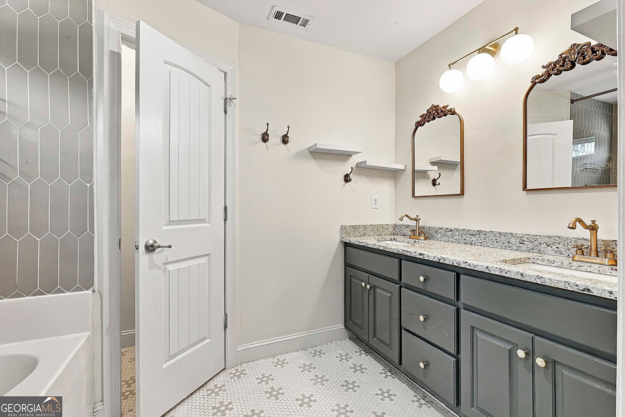 3 bedroom, 2 bathroom, 1,457 sq ft single family residence for sale at 1720 Highway 92, Fayetteville, GA 30215 — photo 10