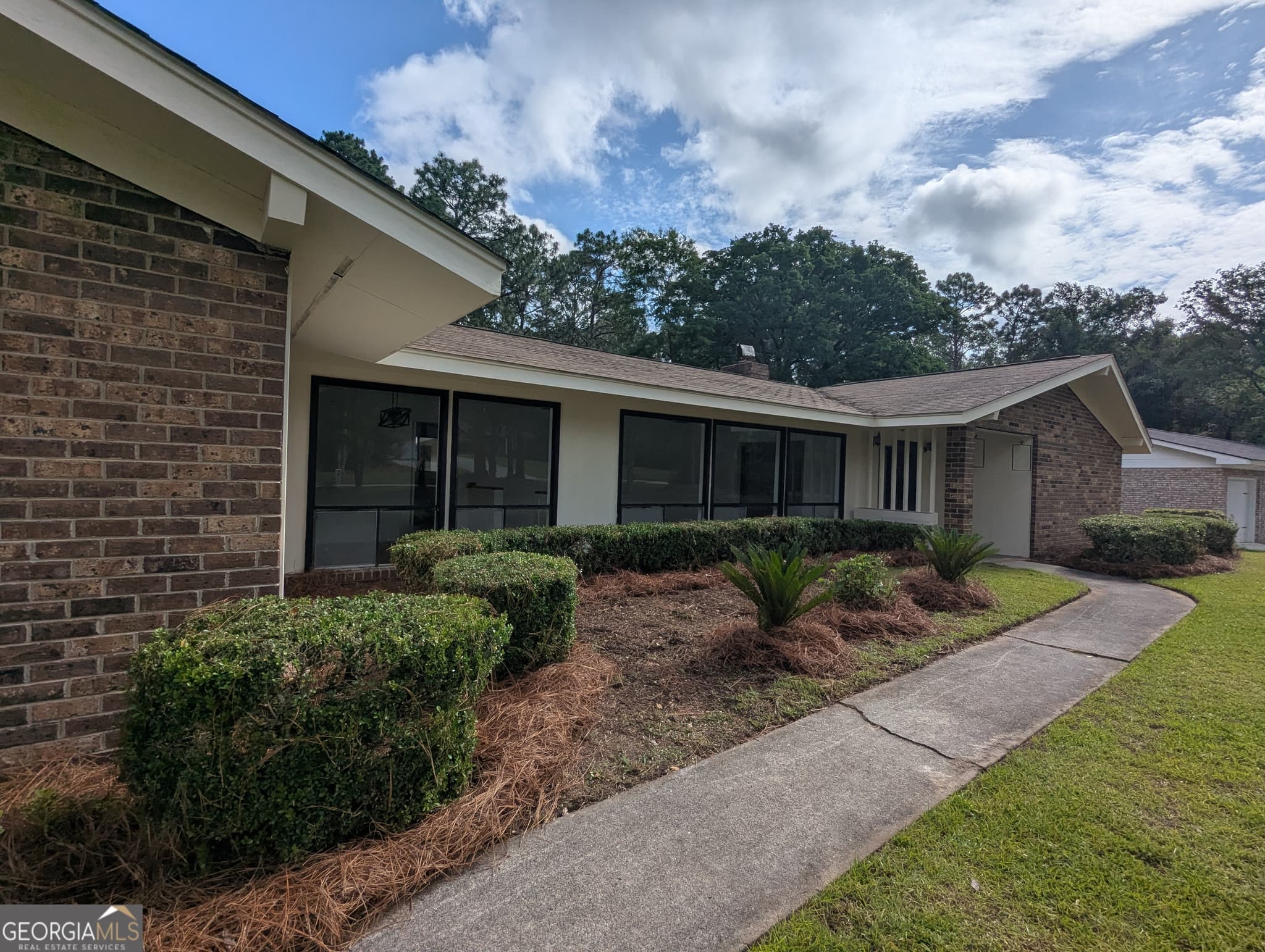 4 bedroom, 2.5 bathroom, 2,304 sq ft single family residence for sale at 25 Golf Club Circle, Statesboro, GA 30458 — photo 5