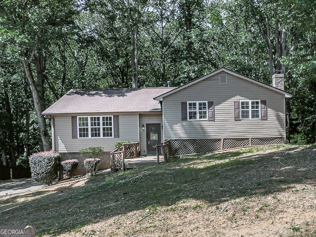 3 bedroom, 2 bathroom, 2,138 sq ft single family residence sold at 6911 Beechwood Drive, Acworth, GA 30102