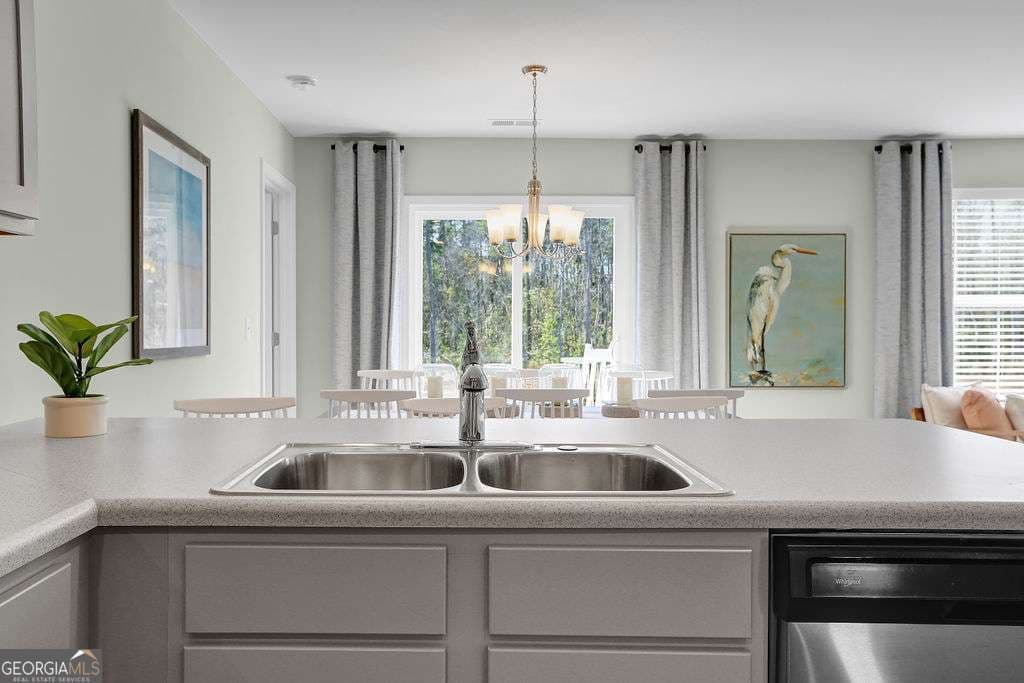 3 bedroom, 2 bathroom, 1,343 sq ft single family residence under contract at 109 Hollingsworth Loop, Statesboro, GA 30461 — photo 7