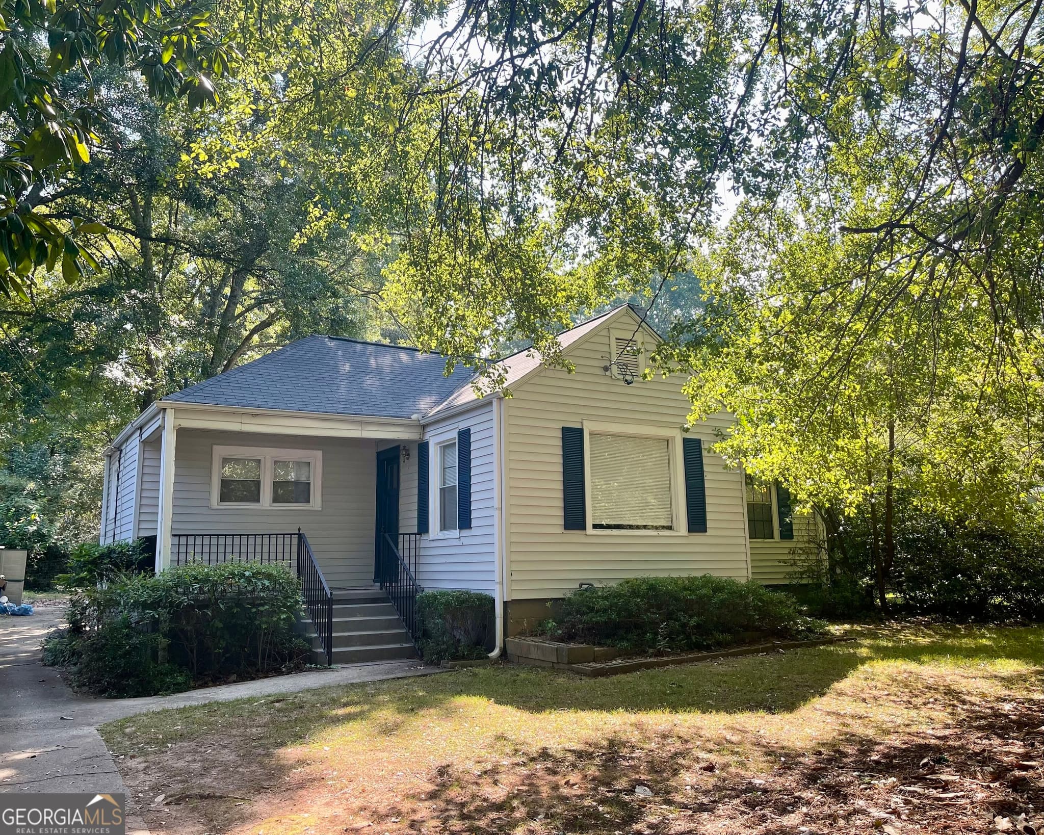 3 bedroom, 2 bathroom, 1,418 sq ft single family residence for rent at 1088 Forrest Boulevard, Decatur, GA 30030 for $2,065 a month — photo 1 of 1