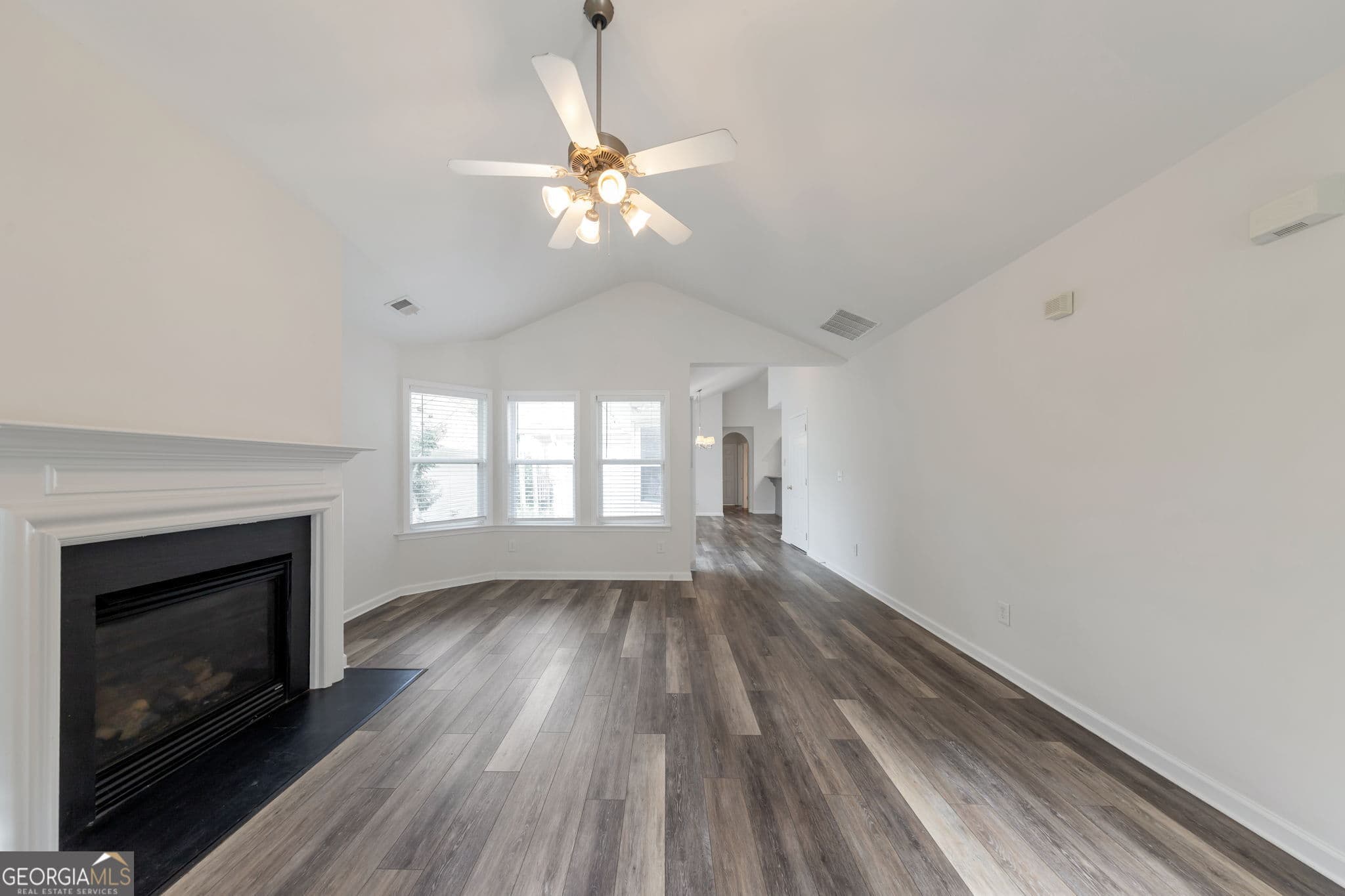3 bedroom, 2 bathroom, 1,337 sq ft single family residence for rent at 196 Highland Falls Drive, Hiram, GA 30141 for $1,750 a month — photo 4