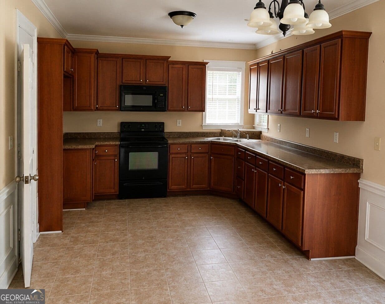 5 bedroom, 3 bathroom, 2,056 sq ft single family residence for sale at 29 Barnsley Village Drive, Adairsville, GA 30103 — photo 3