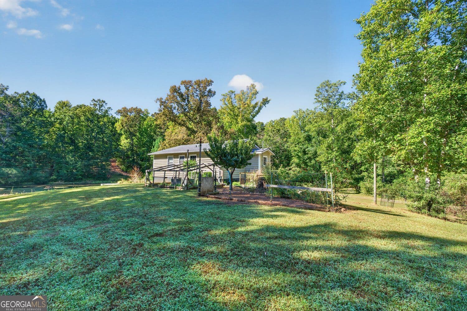 2 bedroom, 2 bathroom, 1,068 sq ft cabin,single family residence for sale at 9170 Wilkerson Mill Road, Chattahoochee Hills, GA 30268 — photo 10