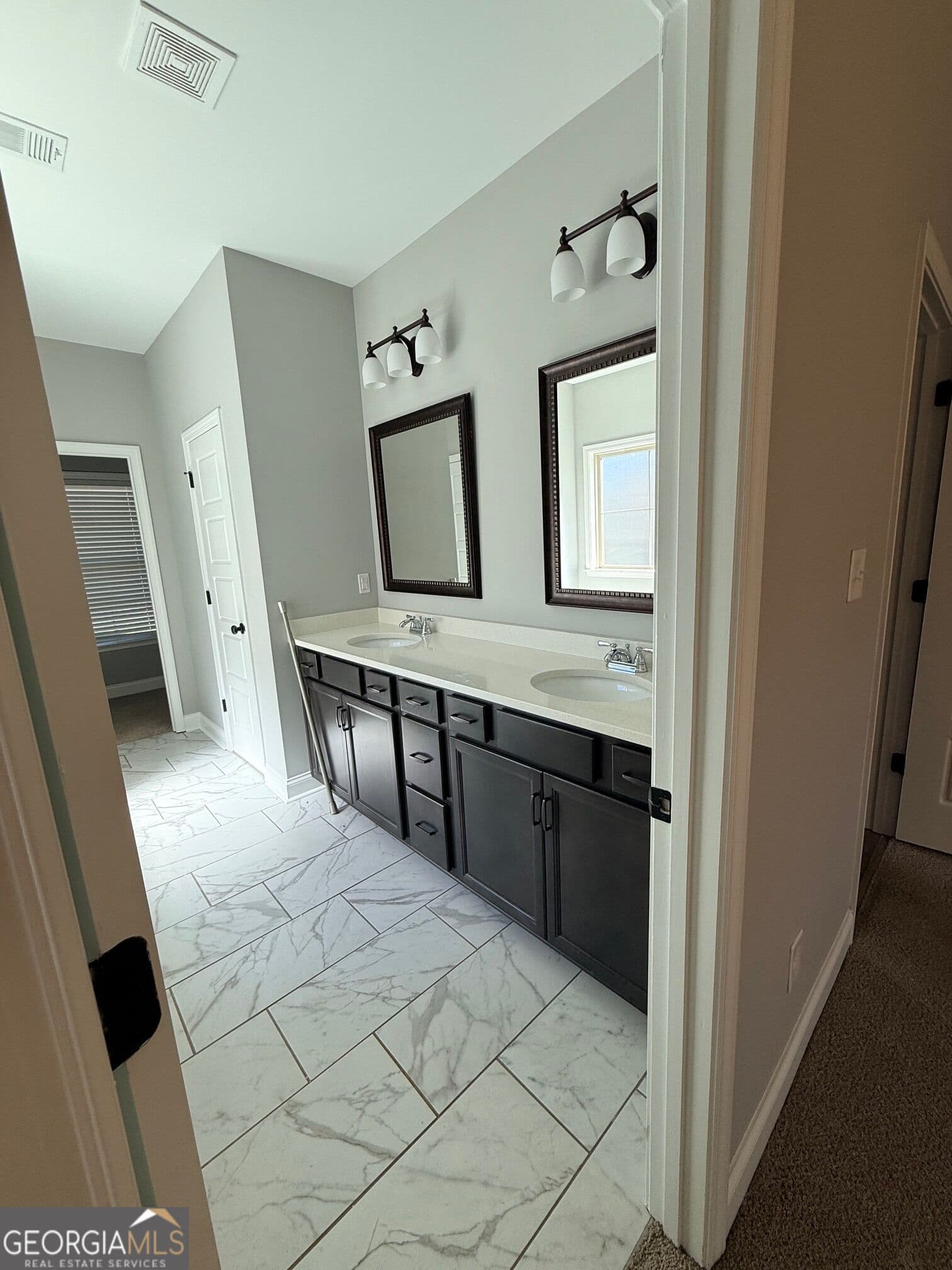 5 bedroom, 3.5 bathroom, 2,243 sq ft single family residence for sale at 145 Arbor Creek, Warner Robins, GA 31093 — photo 4