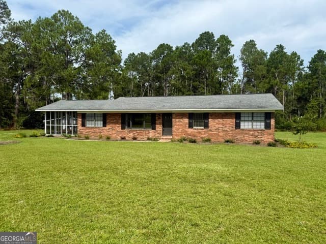 3 bedroom, 2 bathroom, 1,404 sq ft single family residence sold at 404 Ann Lane, Metter, GA 30439