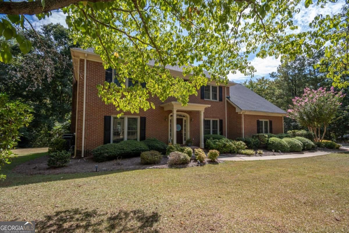 4 bedroom, 2.5 bathroom, 3,076 sq ft single family residence for sale at 1250 Daandra Drive, Watkinsville, GA 30677 — photo 2