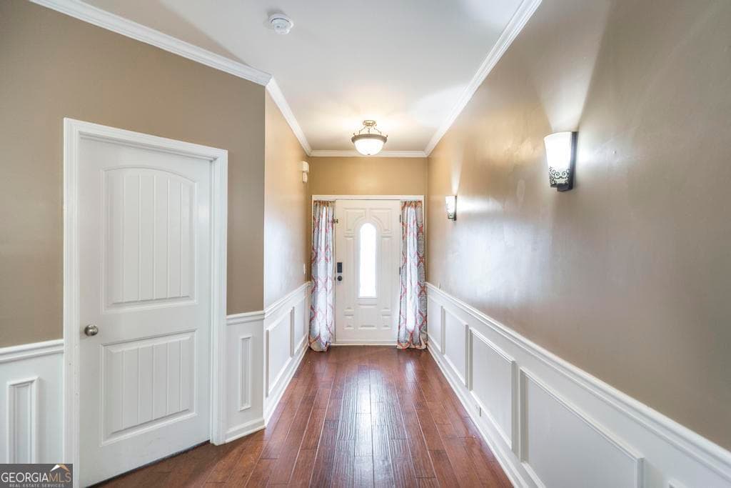 4 bedroom, 2.5 bathroom, 2,678 sq ft single family residence for sale at 204 Amelia Drive, Byron, GA 31008 — photo 2
