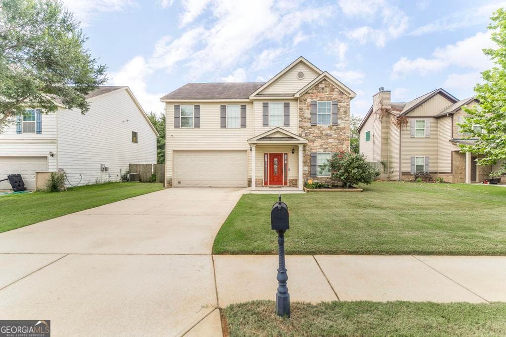 4 bedroom, 2.5 bathroom, 2,678 sq ft single family residence for sale at 204 Amelia Drive, Byron, GA 31008