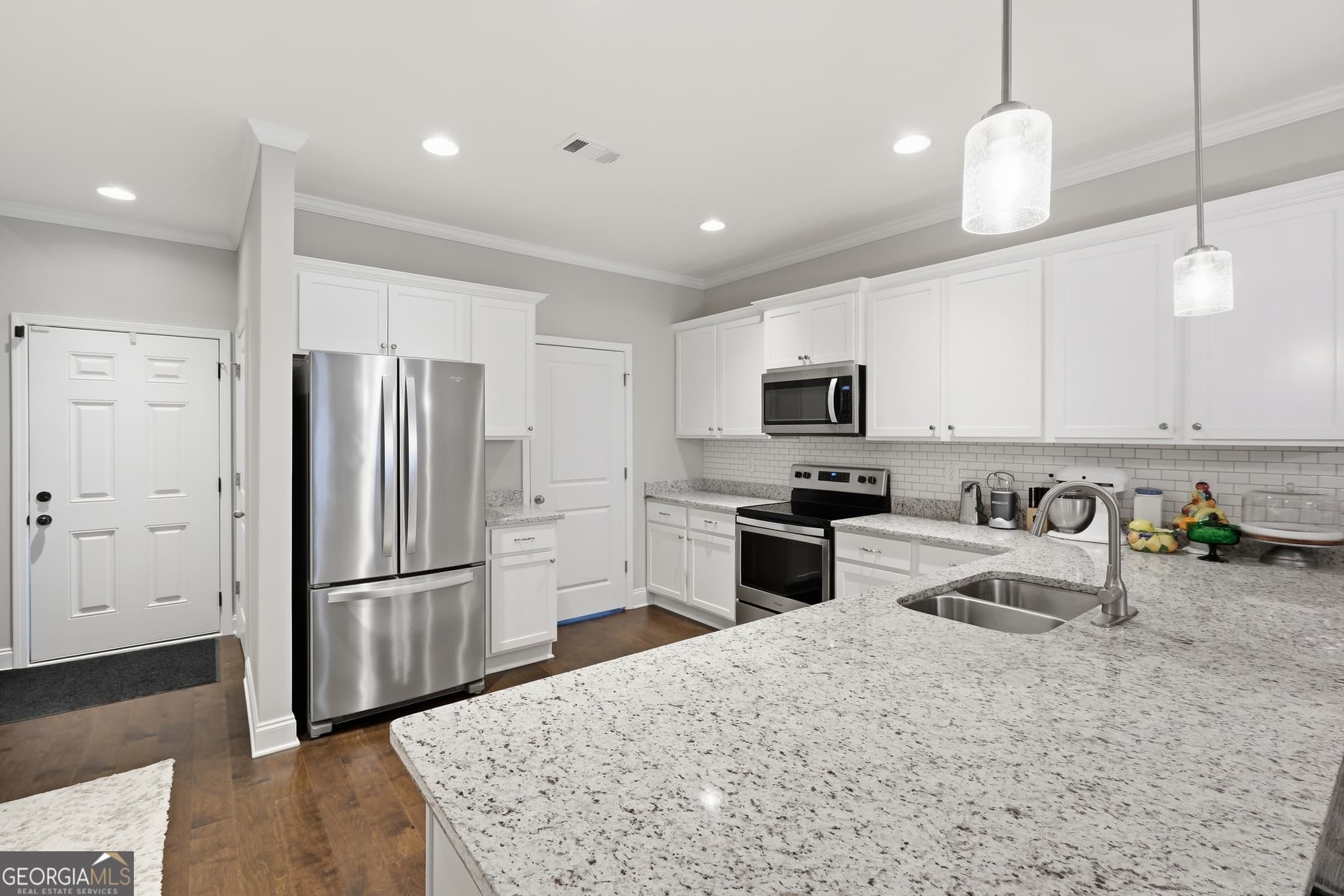 3 bedroom, 2.5 bathroom, 1,506 sq ft townhouse for sale at 3874 Valley View Court, Gainesville, GA 30501 — photo 5