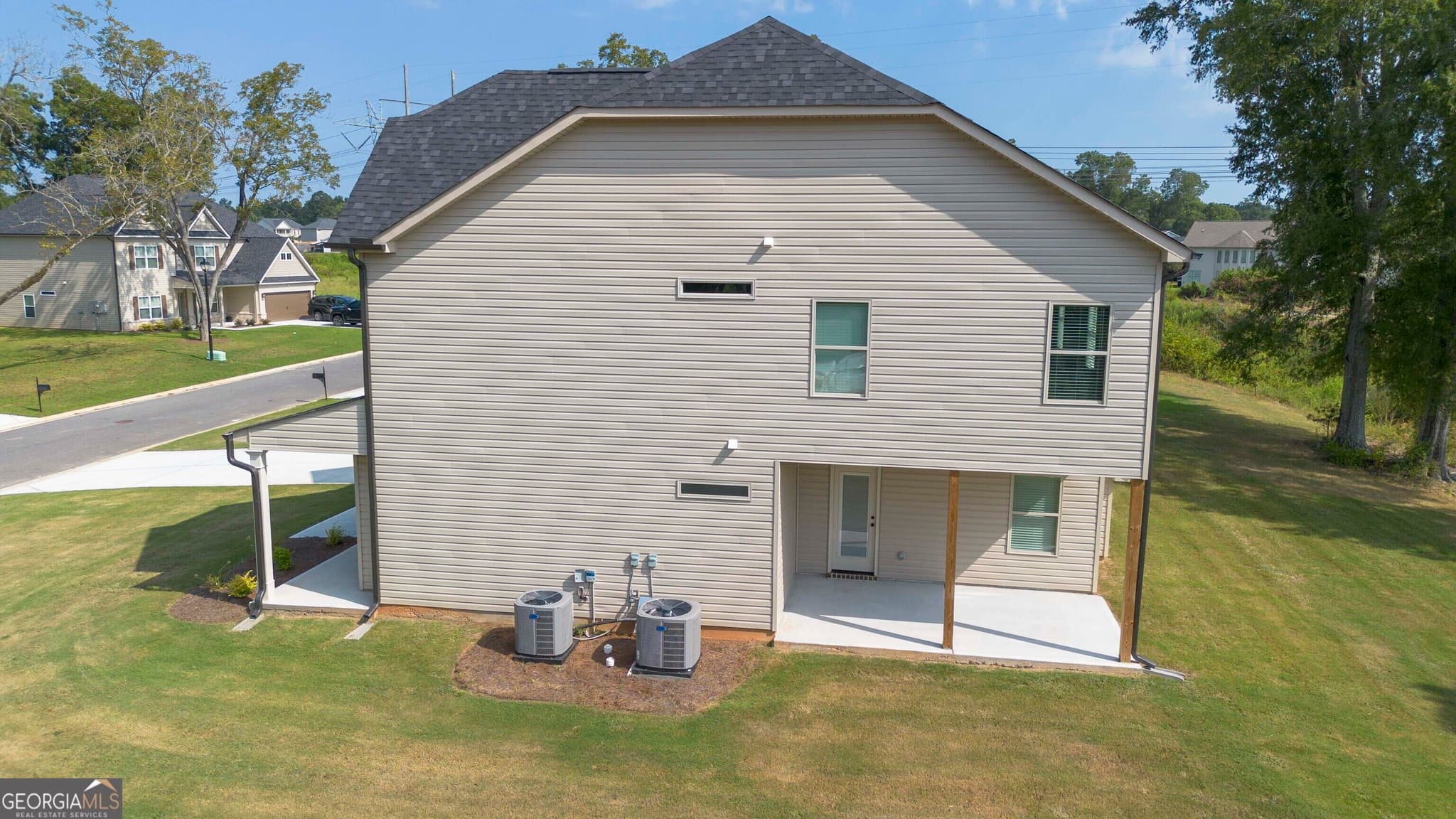 4 bedroom, 3 bathroom, 3,222 sq ft single family residence for sale at 121 Bluecoat Trail, Byron, GA 31008 — photo 3