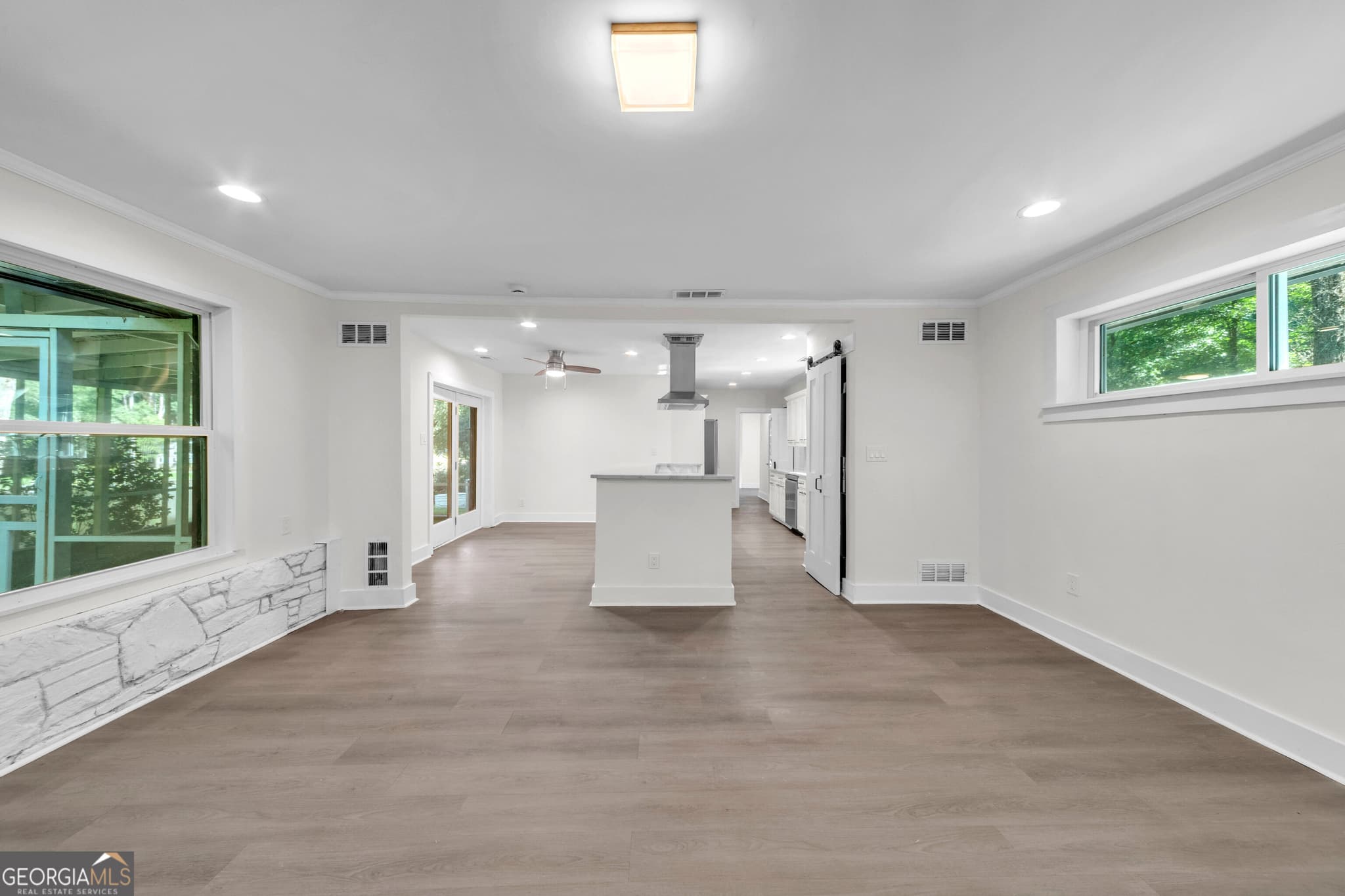 3 bedroom, 2 bathroom, 2,680 sq ft single family residence for rent at 1568 Niskey Lake Trail, Atlanta, GA 30331 for $2,850 a month — photo 10