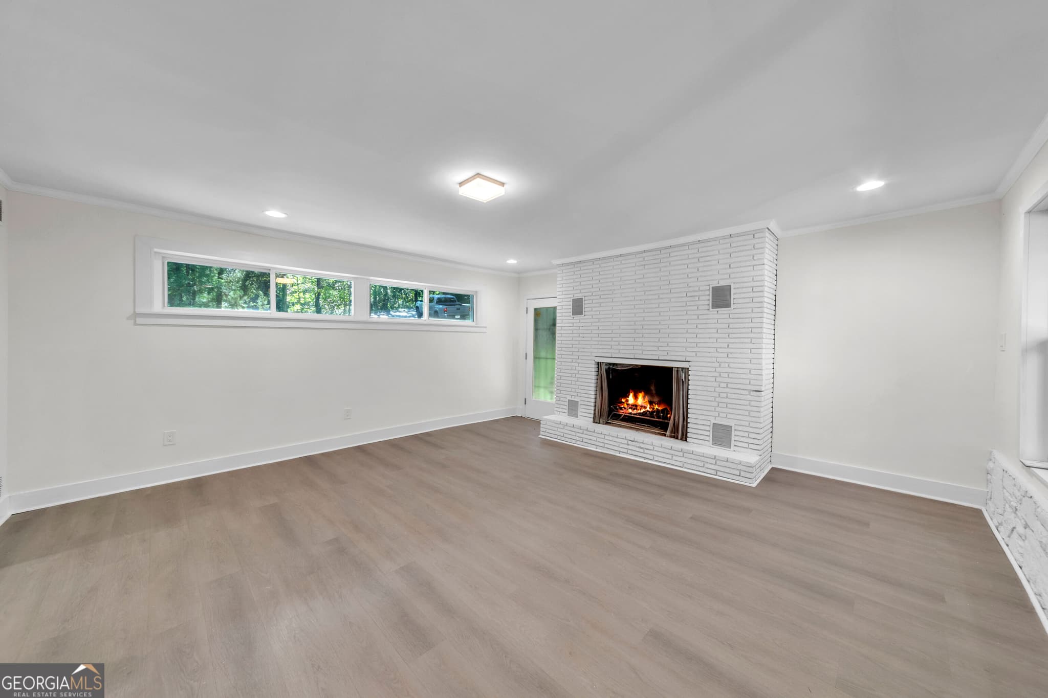 3 bedroom, 2 bathroom, 2,680 sq ft single family residence for rent at 1568 Niskey Lake Trail, Atlanta, GA 30331 for $2,850 a month — photo 8
