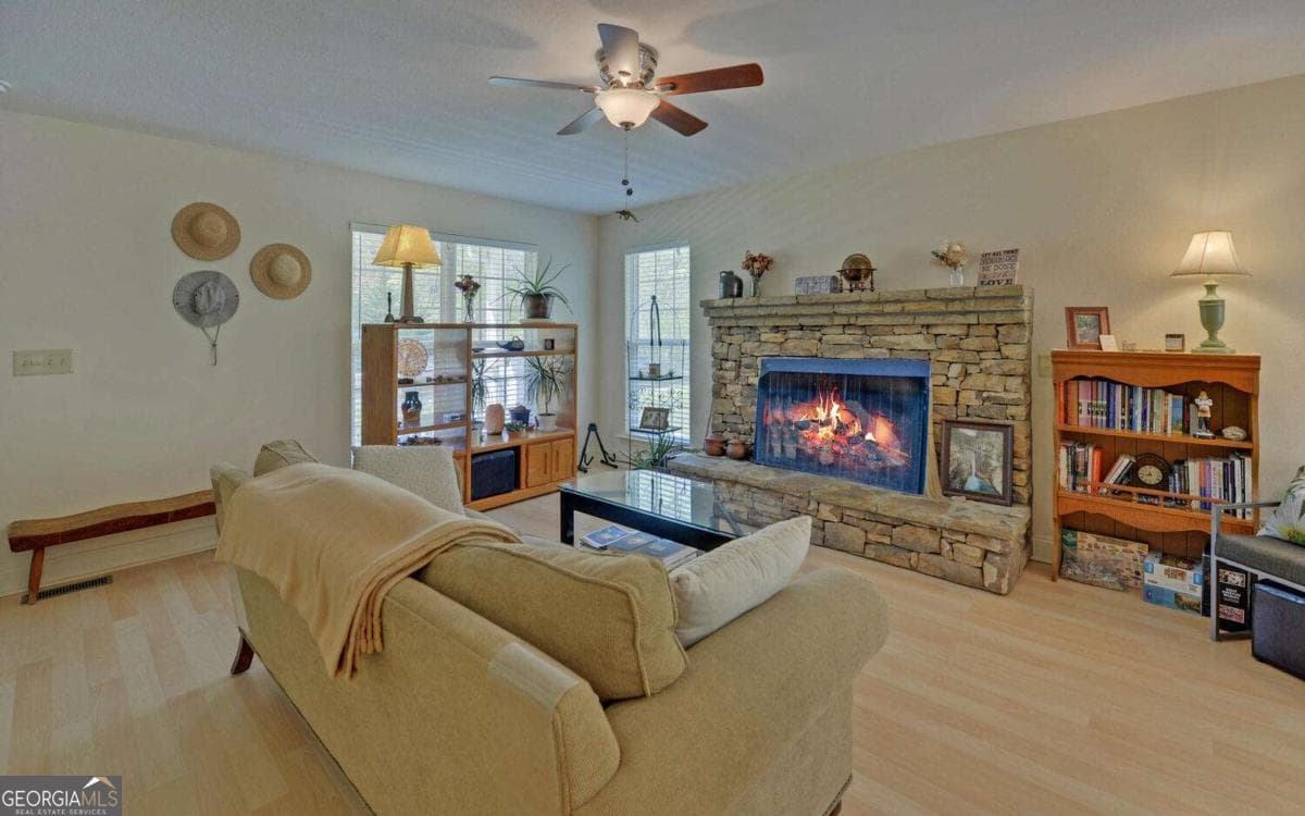 7 bedroom, 5.5 bathroom, 4,470 sq ft farm for sale at 202 Dove Lane, Morganton, GA 30560 — photo 6