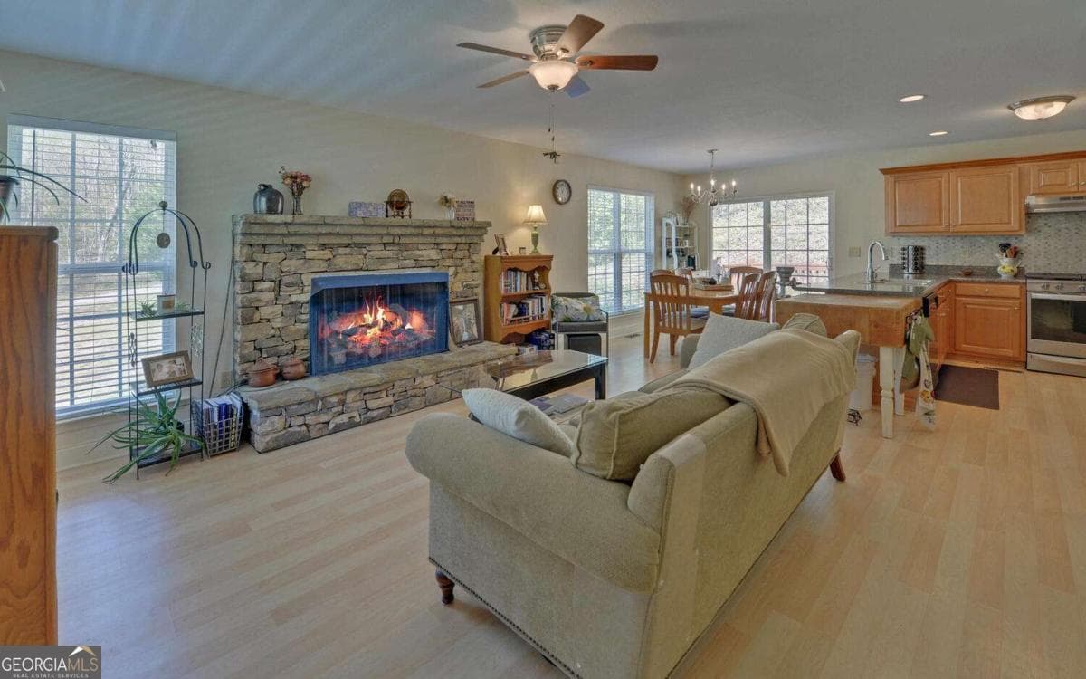 7 bedroom, 5.5 bathroom, 4,470 sq ft farm for sale at 202 Dove Lane, Morganton, GA 30560 — photo 5