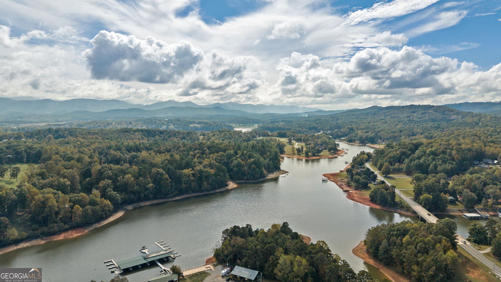 3 bedroom, 2.5 bathroom, 2,165 sq ft single family residence for sale at 252 Yonah Way, Blairsville, GA 30512 — photo 4