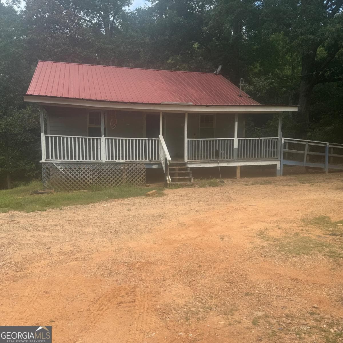 5 bedroom, 1 bathroom single family residence for sale at 2398 James Springs Road, Danielsville, GA 30633 — photo 3