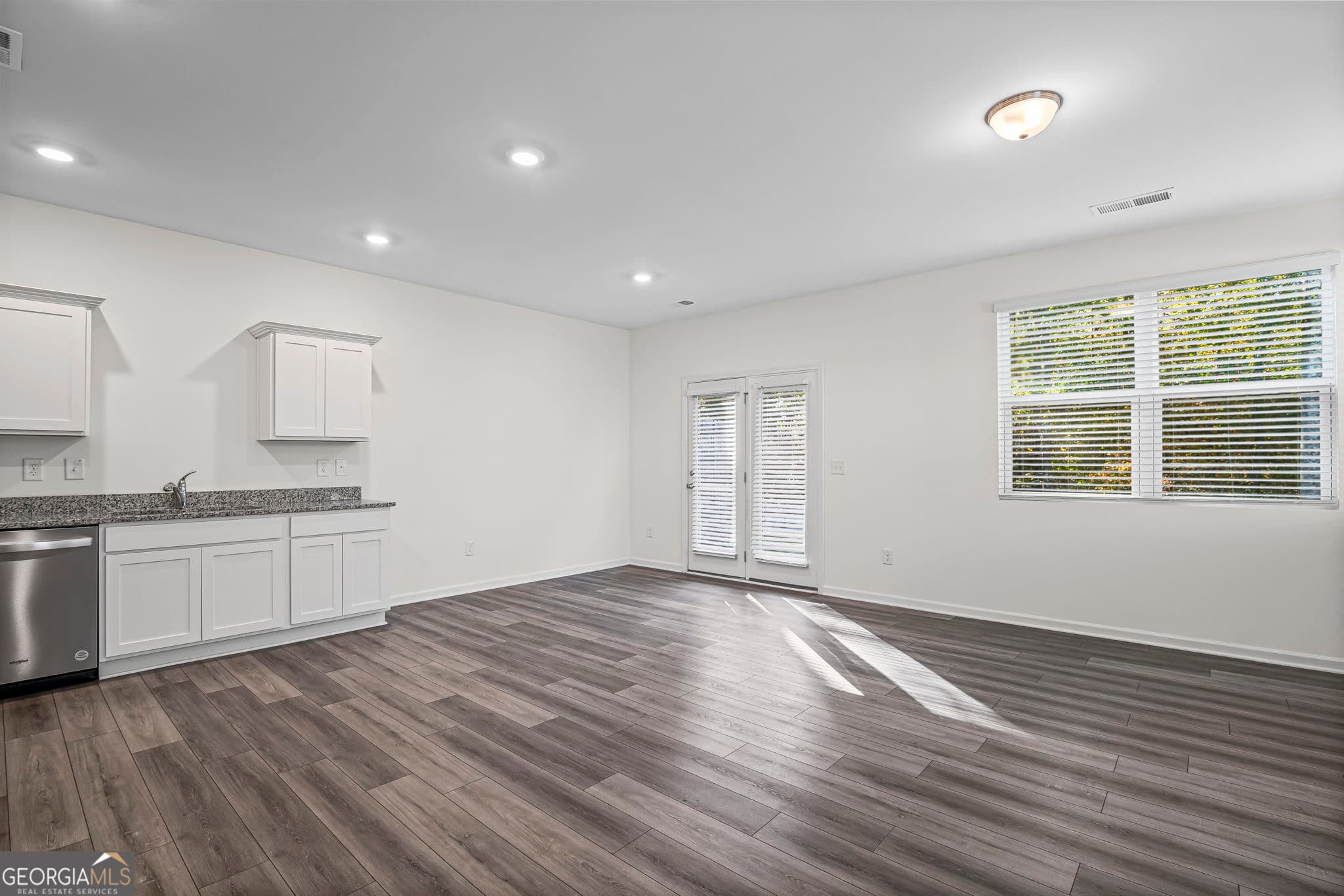 3 bedroom, 2.5 bathroom, 1,420 sq ft townhouse for rent at 407 Kings Cross Way, Cartersville, GA 30120 for $1,549 a month — photo 4