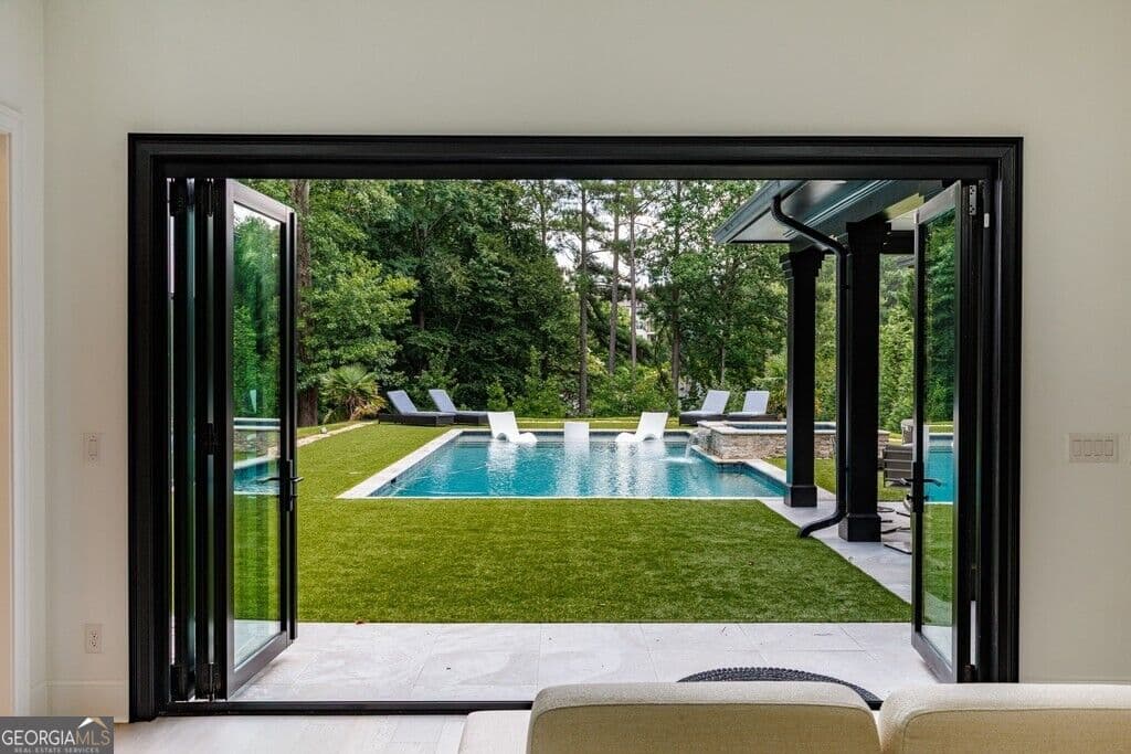 5 bedroom, 6.5 bathroom, 7,739 sq ft single family residence for sale at 2873 Osborne Road, Brookhaven, GA 30319 — photo 3