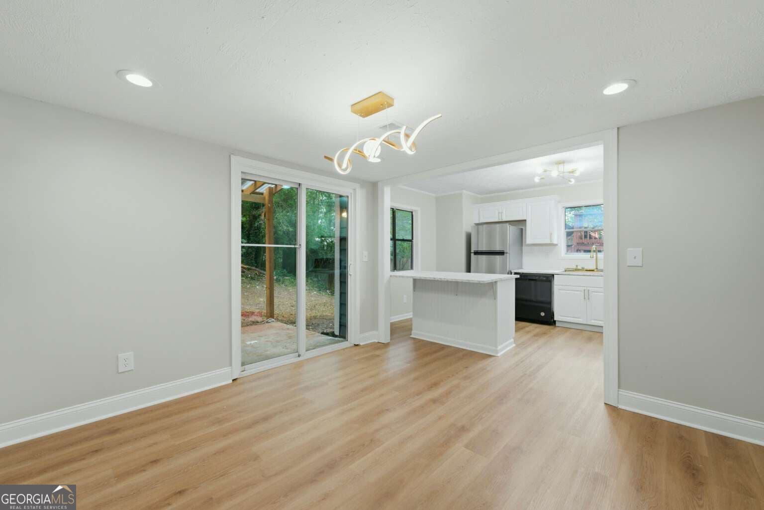 4 bedroom, 3 bathroom, 1,618 sq ft single family residence for sale at 917 Lake Watch Drive, Stone Mountain, GA 30088 — photo 8
