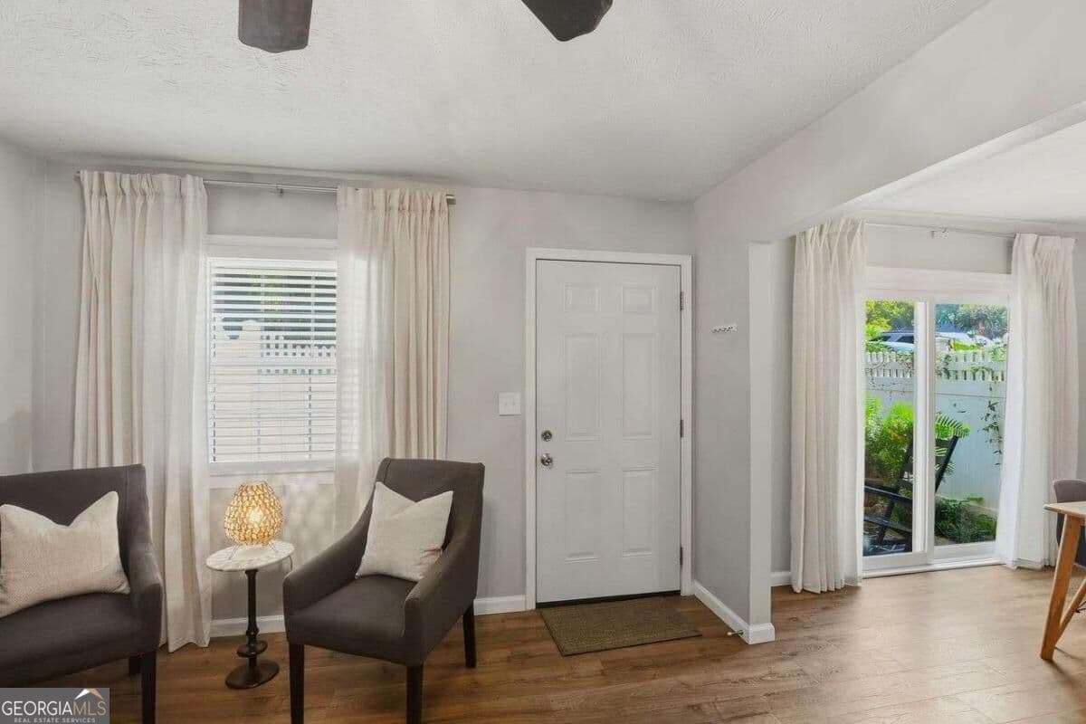 2 bedroom, 2.5 bathroom, 1,248 sq ft condominium for sale at 2718 Suwanee Way, Marietta, GA 30067 — photo 6