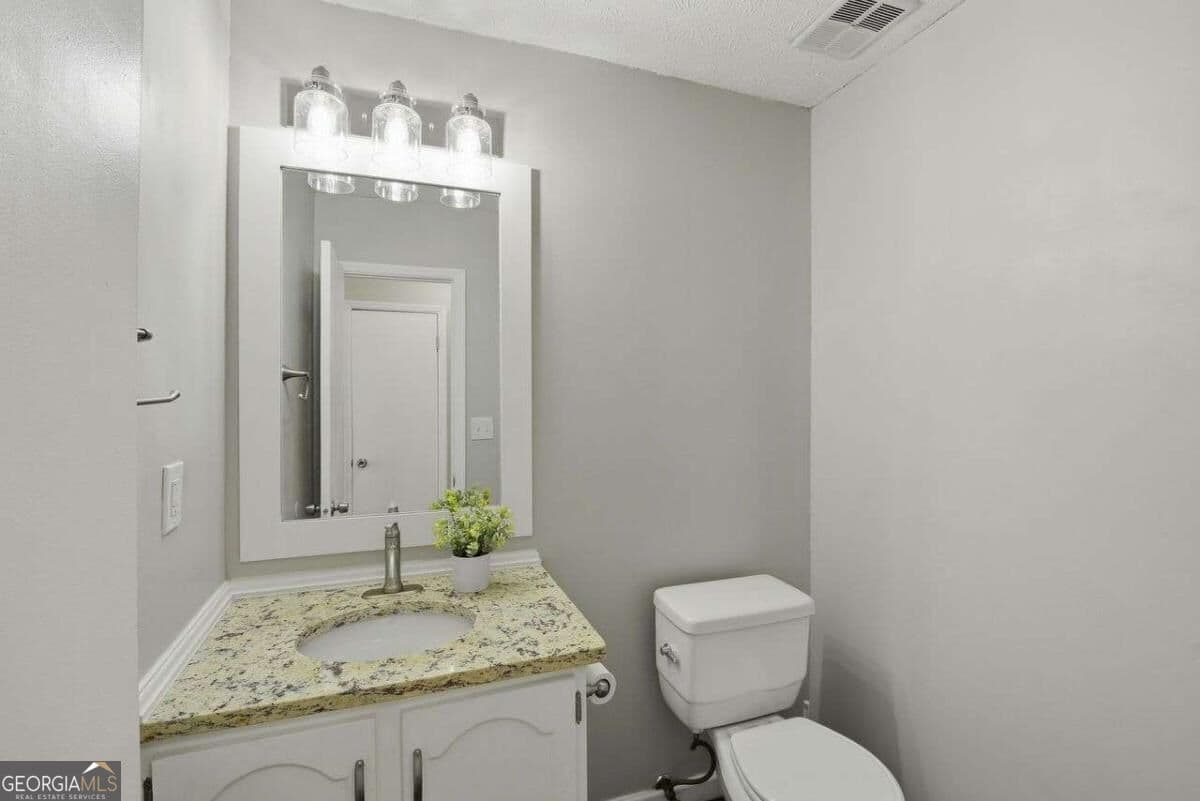 2 bedroom, 2.5 bathroom, 1,248 sq ft condominium for sale at 2718 Suwanee Way, Marietta, GA 30067 — photo 10