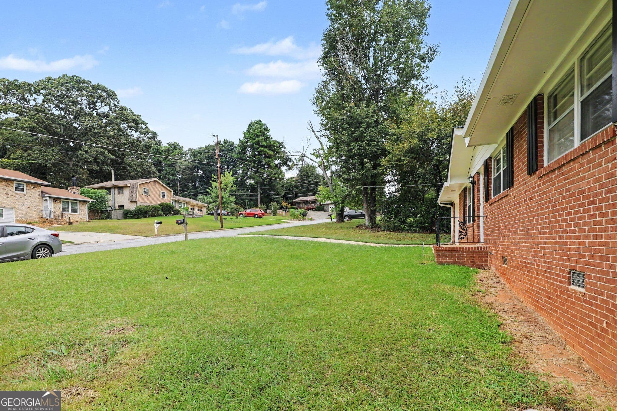 3 bedroom, 1.5 bathroom, 1,419 sq ft single family residence for sale at 2541 Burton Circle, Morrow, GA 30260 — photo 6