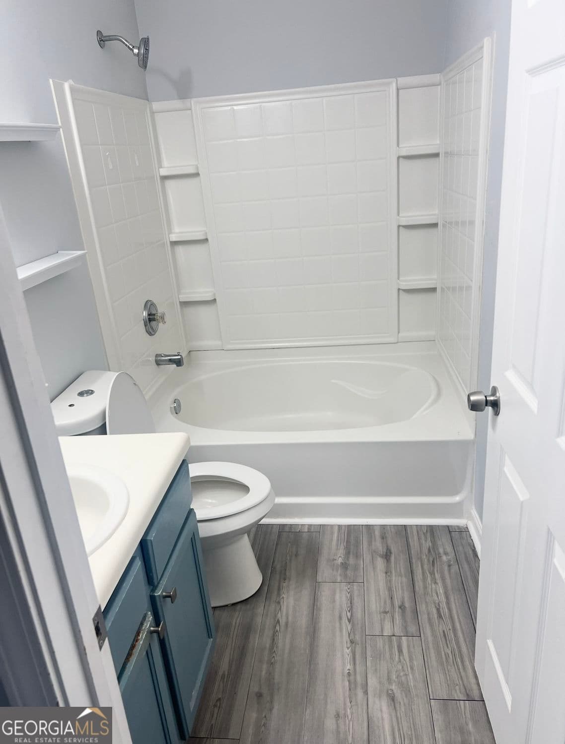 3 bedroom, 2.5 bathroom, 2,678 sq ft townhouse for rent at 2279 Strathmoor Manor Drive, Lithonia, GA 30058 for $1,800 a month — photo 7