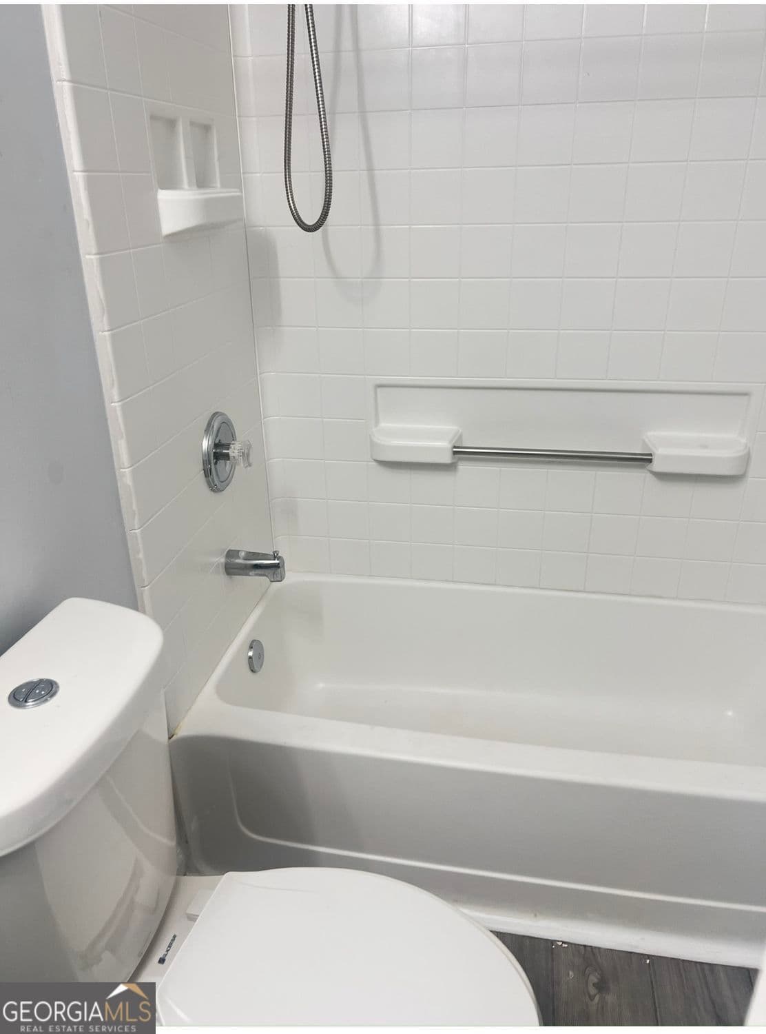 3 bedroom, 2.5 bathroom, 2,678 sq ft townhouse for rent at 2279 Strathmoor Manor Drive, Lithonia, GA 30058 for $1,800 a month — photo 8