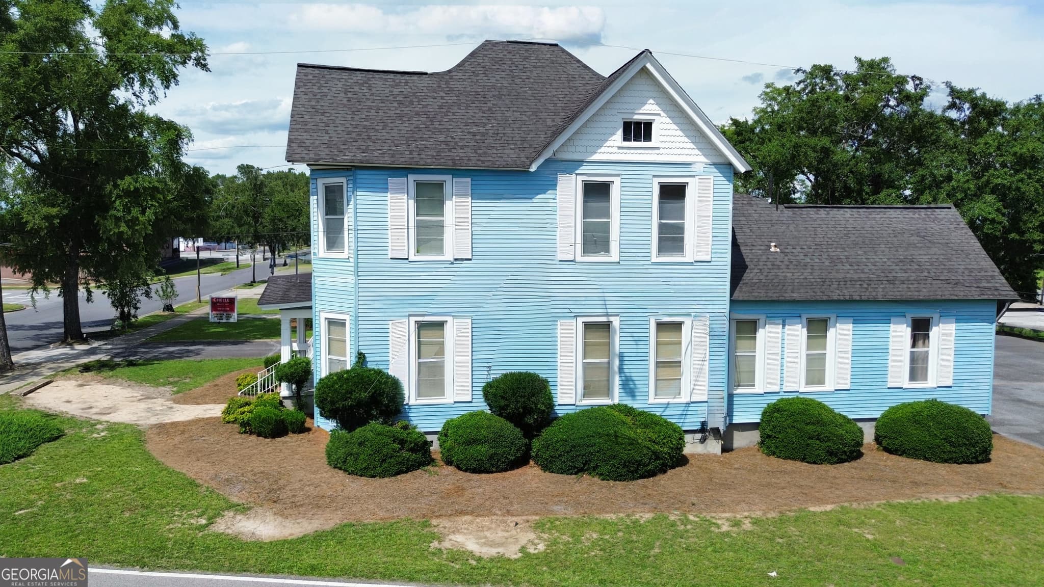 1 bedroom, 1.5 bathroom, 3,027 sq ft mixed use for sale at 526 Academy Avenue, Dublin, GA 31021 — photo 2