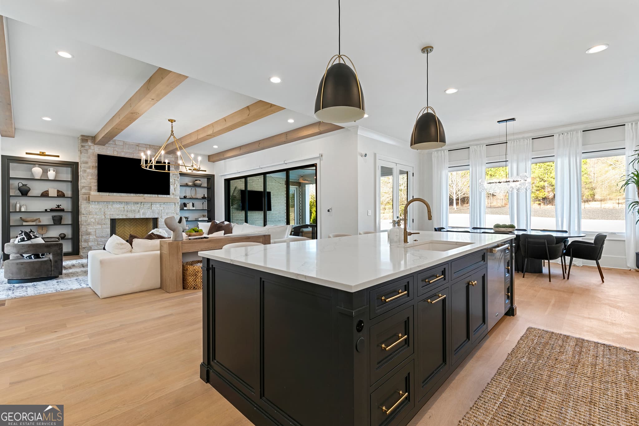 6 bedroom, 7 bathroom, 10,615 sq ft single family residence for sale at 10190 Cedar Ridge Drive, Milton, GA 30004 — photo 5