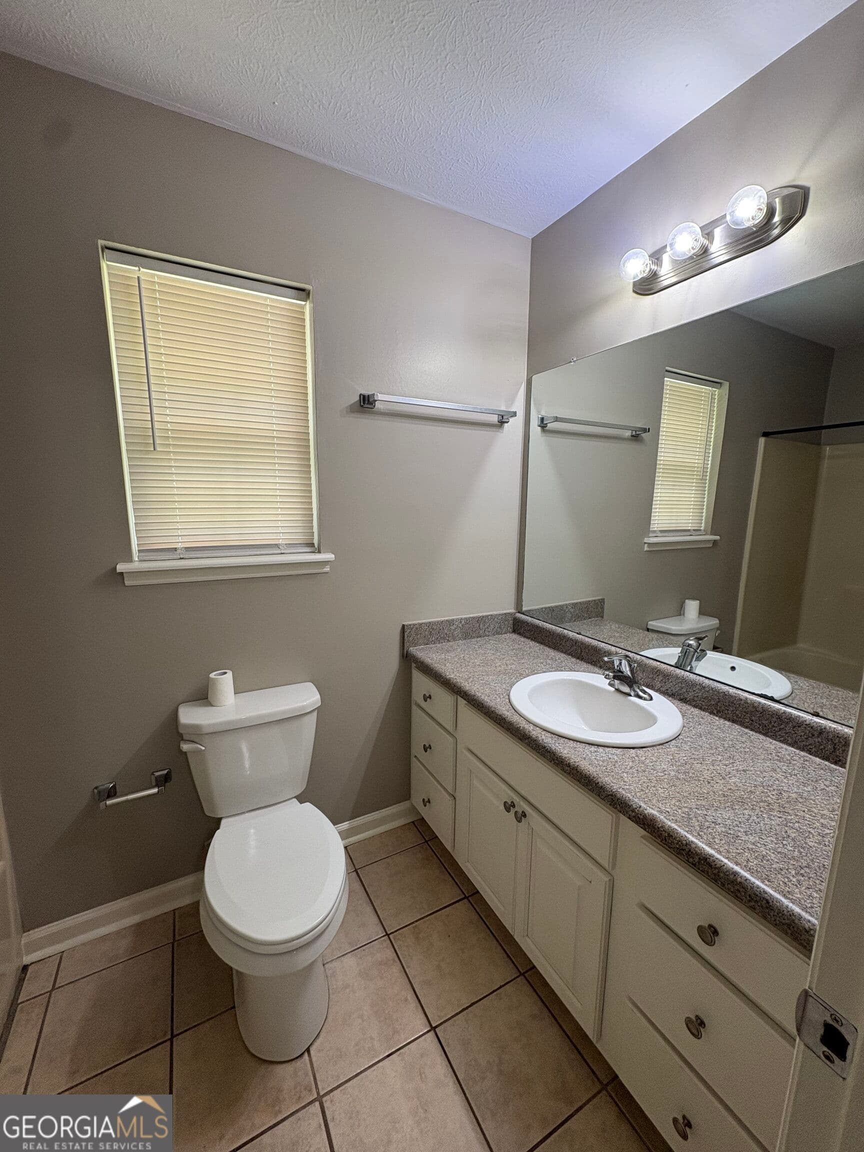 2 bedroom, 2 bathroom, 1,200 sq ft duplex for rent at 1701 Claxton Dairy Road B2, Dublin, GA 31021 for $1,150 a month — photo 5