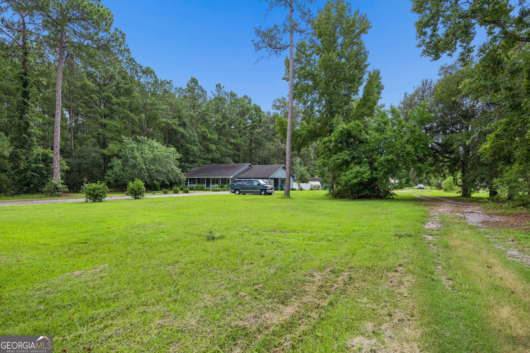4 bedroom, 4 bathroom, 2,392 sq ft single family residence for sale at 426 Adams Road, Bloomingdale, GA 31302 — photo 6