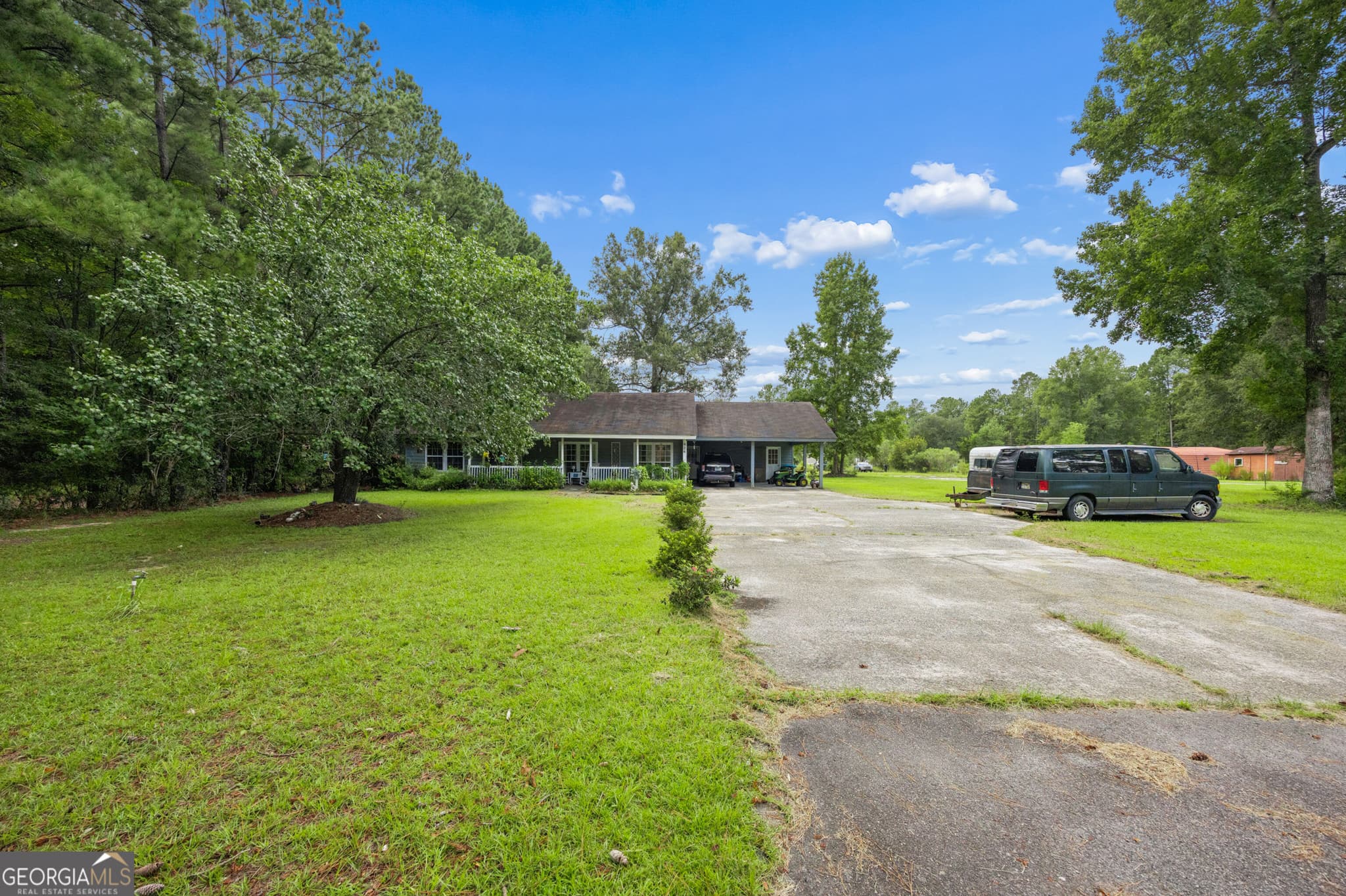 4 bedroom, 4 bathroom, 2,392 sq ft single family residence for sale at 426 Adams Road, Bloomingdale, GA 31302 — photo 5