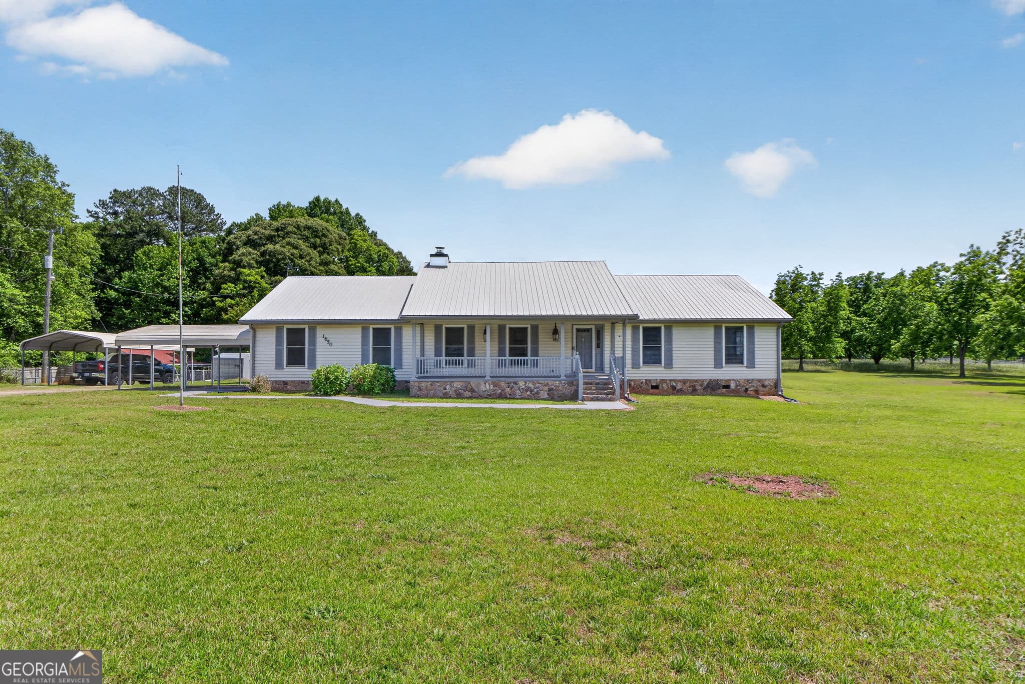 3 bedroom, 2 bathroom, 2,906 sq ft single family residence for sale at 1650 Highway 81, Mcdonough, GA 30253 — photo 1 of 51