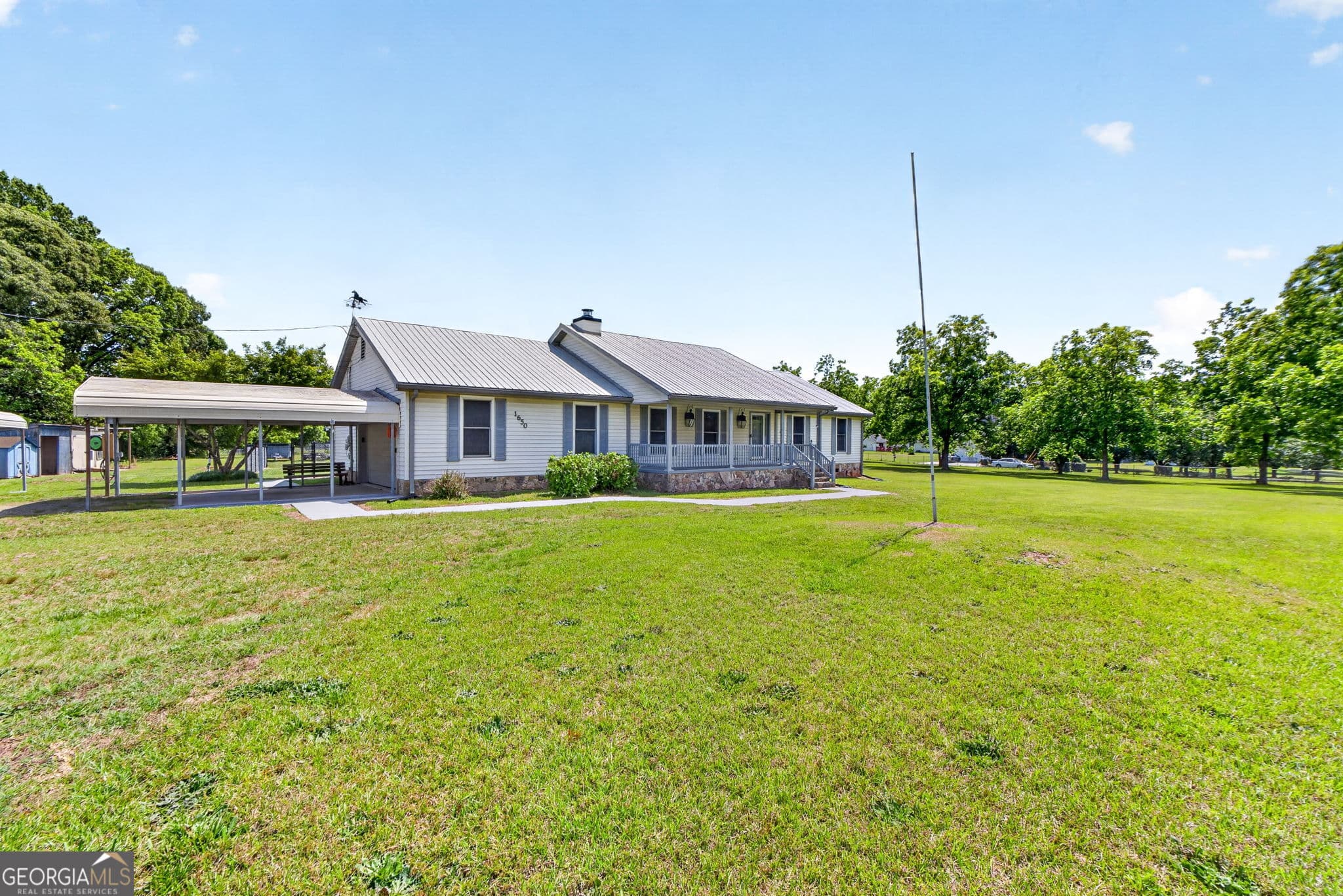 3 bedroom, 2 bathroom, 2,906 sq ft single family residence for sale at 1650 Highway 81, Mcdonough, GA 30253 — photo 8