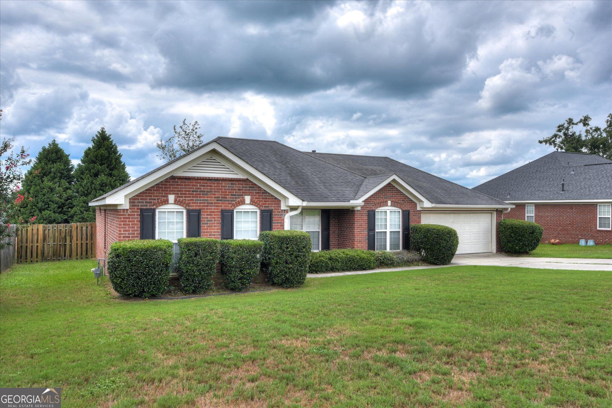 4 bedroom, 2 bathroom, 1,879 sq ft single family residence under contract at 3432 Essex Place, Hephzibah, GA 30815 — photo 3