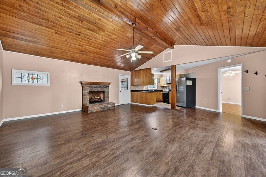 2 bedroom, 2 bathroom, 1,211 sq ft single family residence for sale at 1076 Riverview Drive # 5654, Ellijay, GA 30540 — photo 7