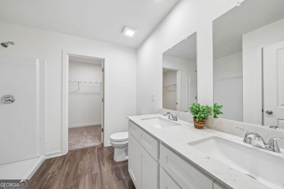 5 bedroom, 2.5 bathroom, 2,465 sq ft single family residence for sale at 403 Shallow Creek Court, Hogansville, GA 30230 — photo 7